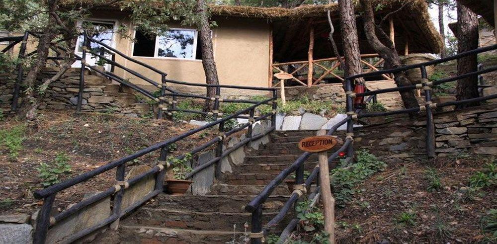 Aamod Resort Shimla Eksteriør billede