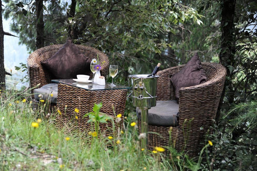 Aamod Resort Shimla Eksteriør billede